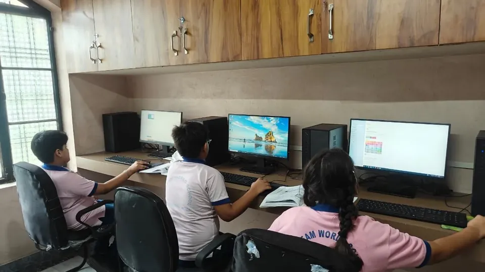 Students at the computer lab at Sunbeam World School, Varanasi